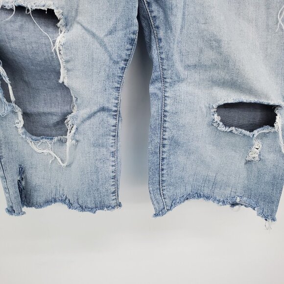 Torrid Womens 24XT Grunge Ripped Denim Shorts Light Wash Distressed Bermuda - Picture 7 of 16